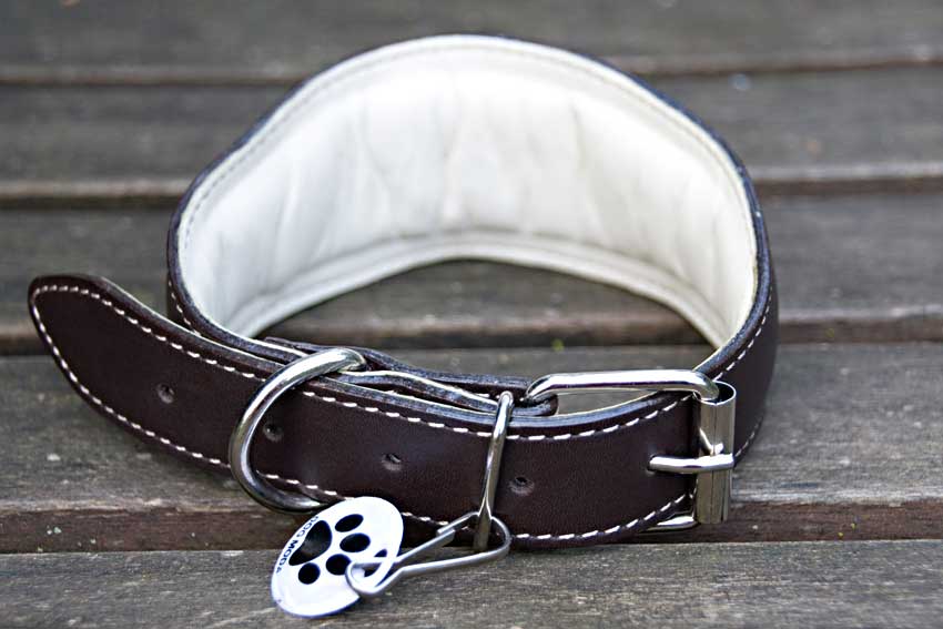 Cream hearts collar - fully padded and lined